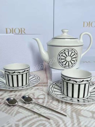 Чайный сервиз Dior