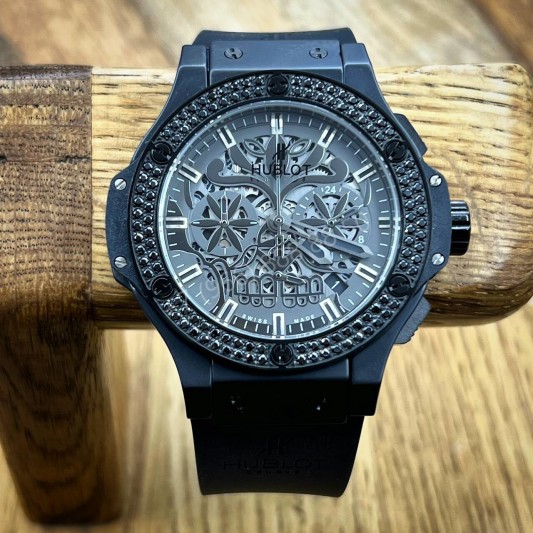 Часы Hublot