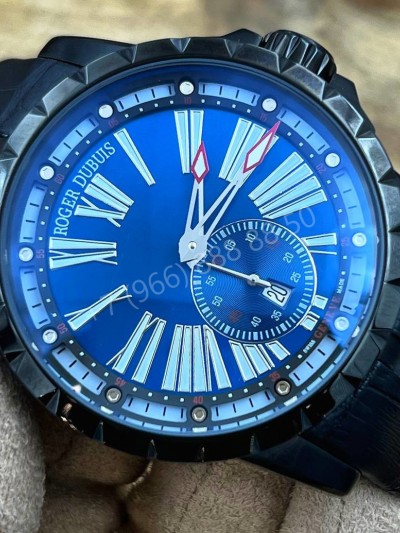 Часы Roger Dubuis