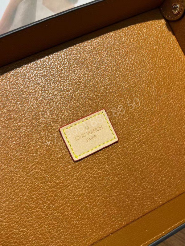 Коробка Louis Vuitton