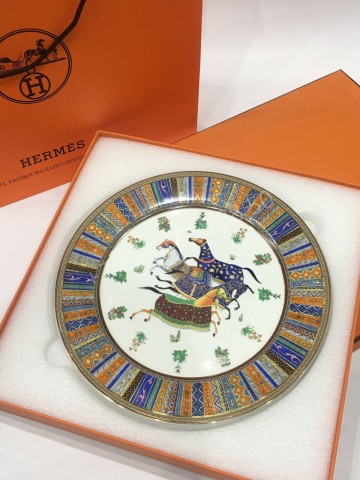 Тарелка Hermes