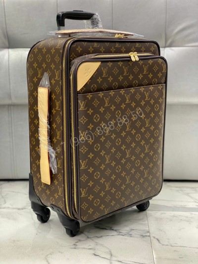 Чемодан Louis Vuitton