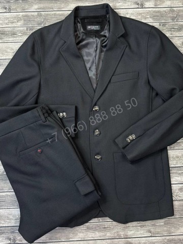 Костюм Kiton