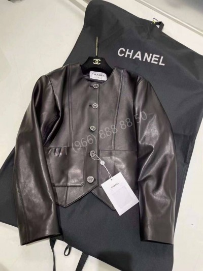 Кожаная куртка CHANEL