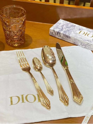 Набор столовых приборов Dior