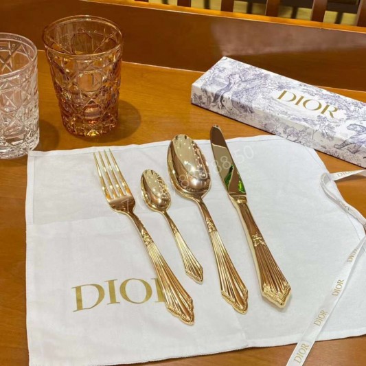 Набор столовых приборов Dior