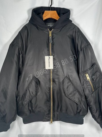 Бомбер Balenciaga
