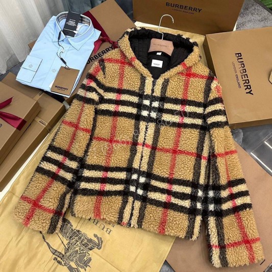 Бомбер Burberry