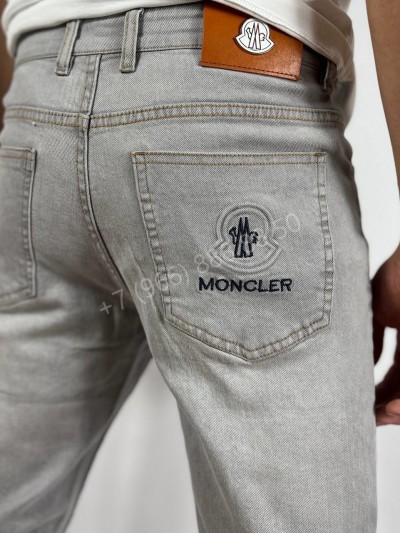 Джинсы Moncler