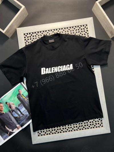 Футболка Balenciaga