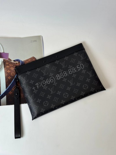 Клатч Louis Vuitton