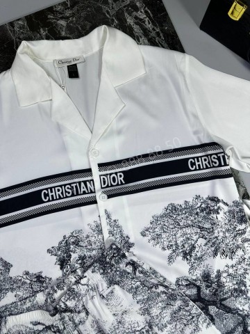 Прогулочный костюм Christian Dior