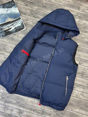 Безрукавка Kiton