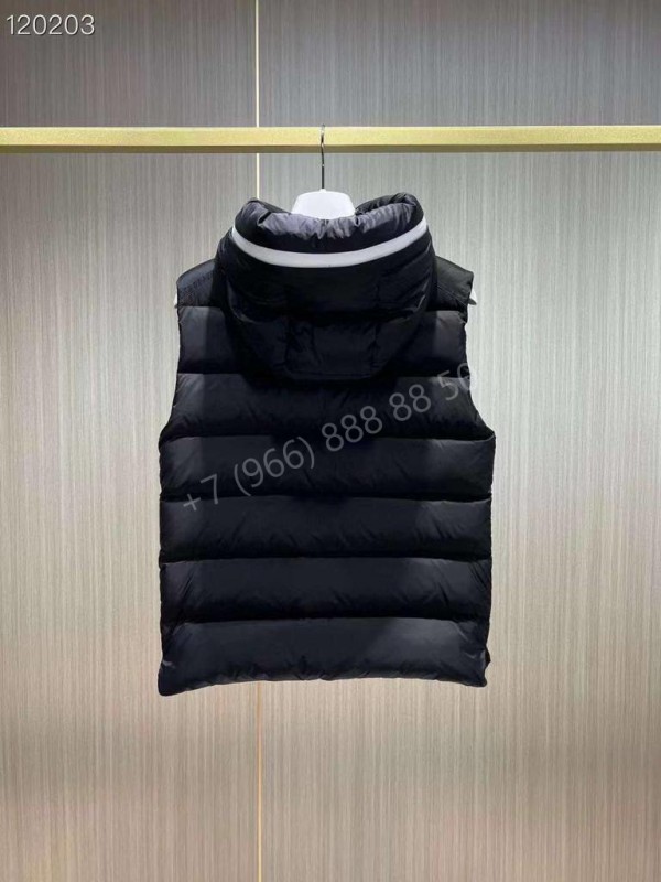 Безрукавка Moncler