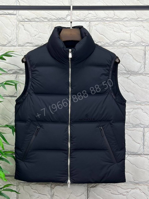 Безрукавка Moncler