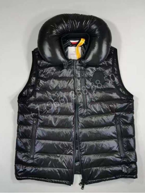 Безрукавка Moncler