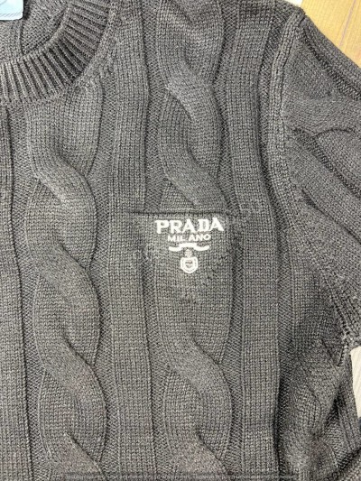 Свитер Prada