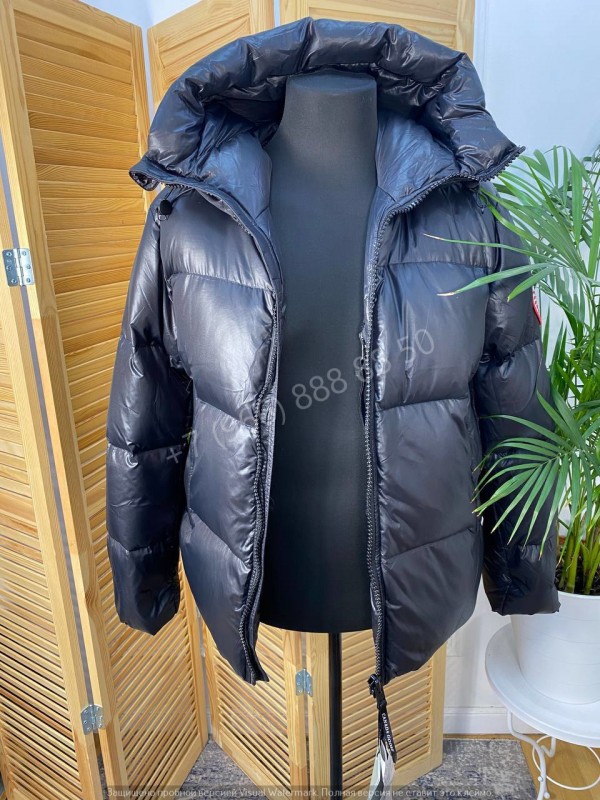 Пуховик Canada Goose