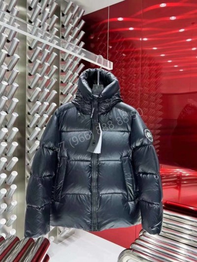 Пуховик Canada Goose