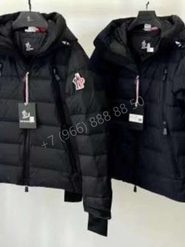 Пуховик Moncler