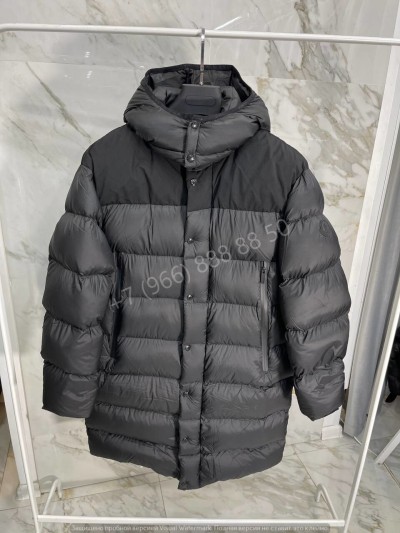 Пуховик Moncler