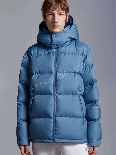 Пуховик Moncler