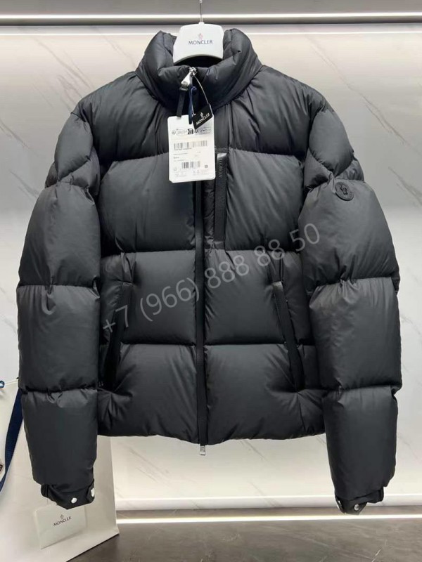 Пуховик Moncler