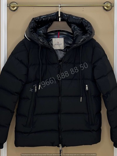 Пуховик Moncler