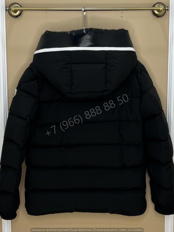 Пуховик Moncler