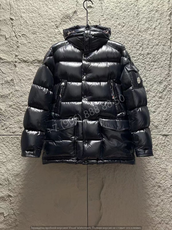 Пуховик Moncler