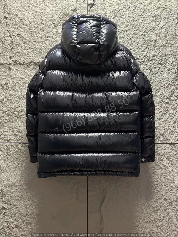 Пуховик Moncler