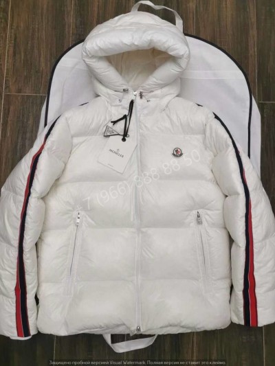 Пуховик Moncler