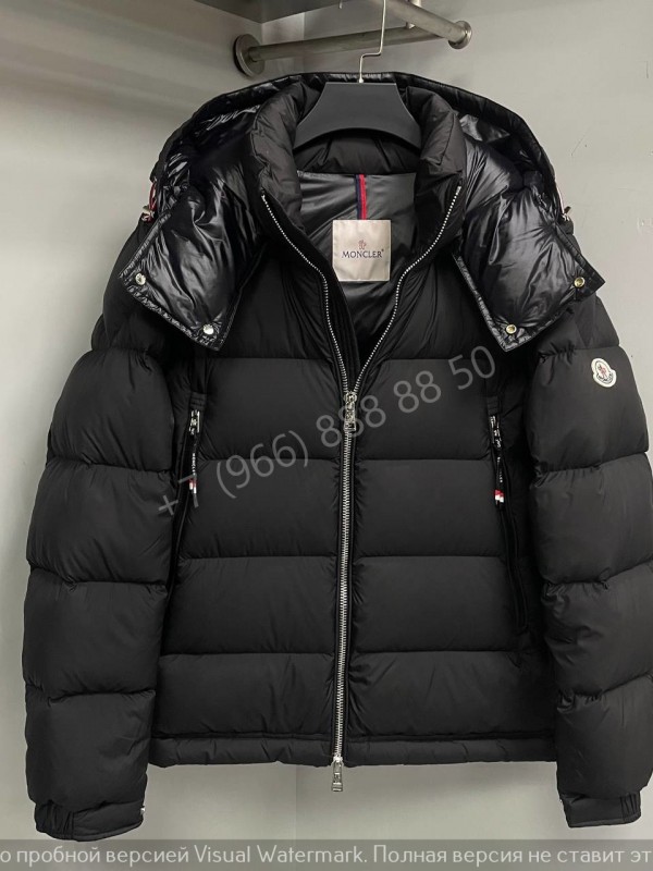 Пуховик Moncler