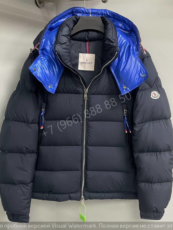 Пуховик Moncler