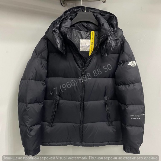 Пуховик Moncler