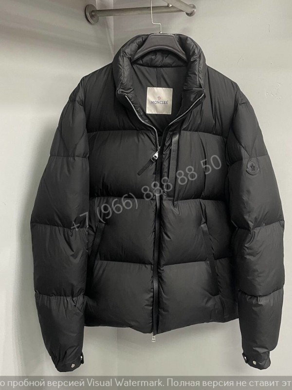 Пуховик Moncler