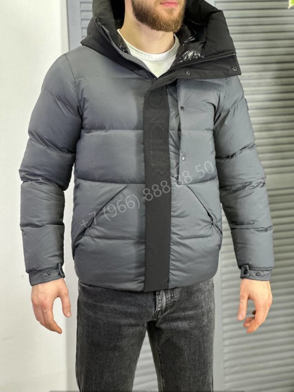 Пуховик Moncler