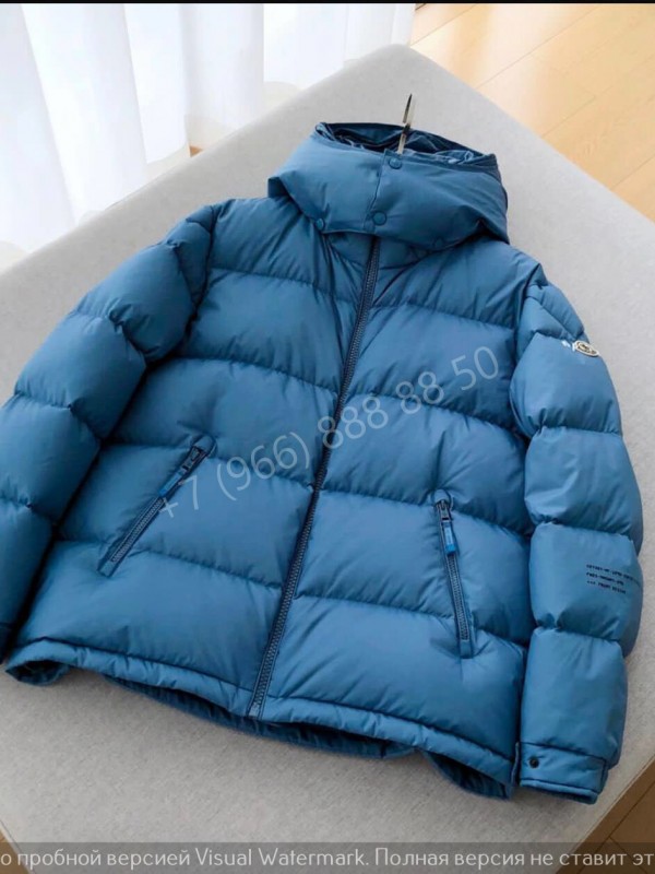 Пуховик Moncler