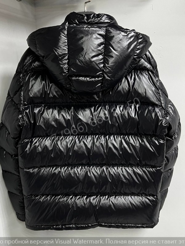 Пуховик Moncler