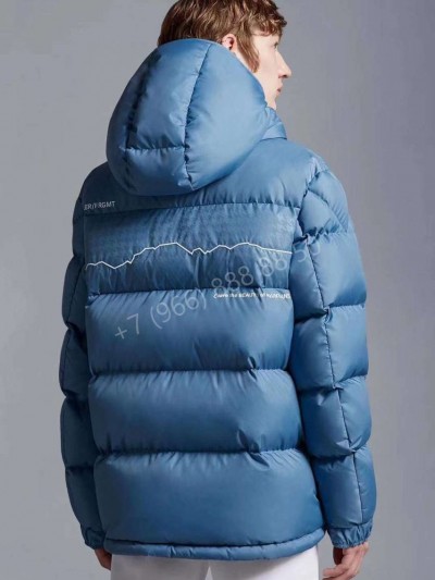 Пуховик Moncler