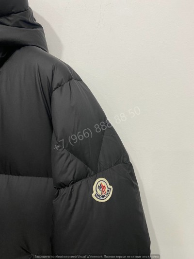 Пуховик Moncler