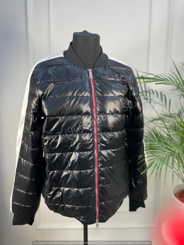 Пуховик Moncler