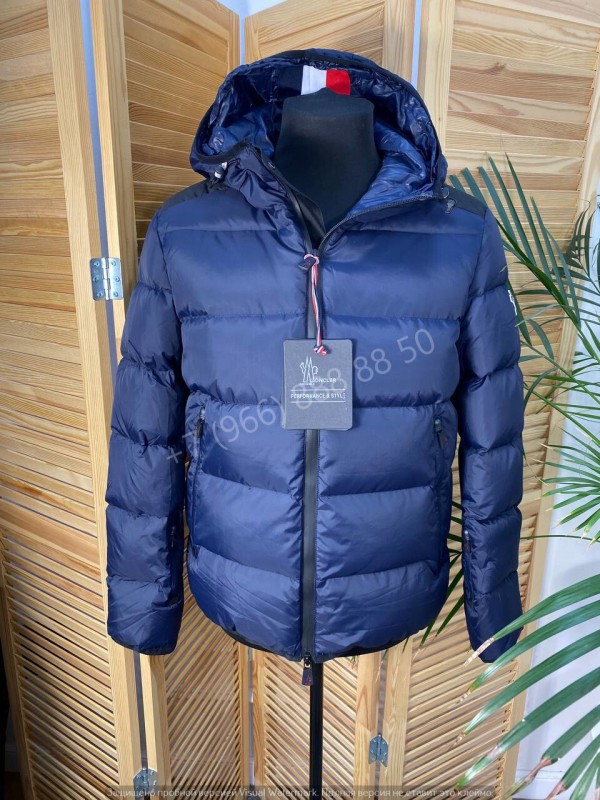 Пуховик Moncler