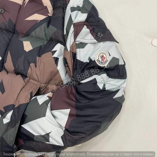 Пуховик Moncler