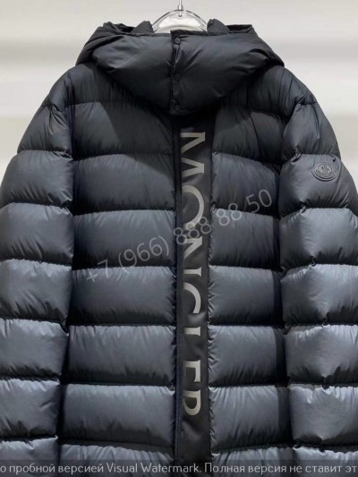 Пуховик Moncler