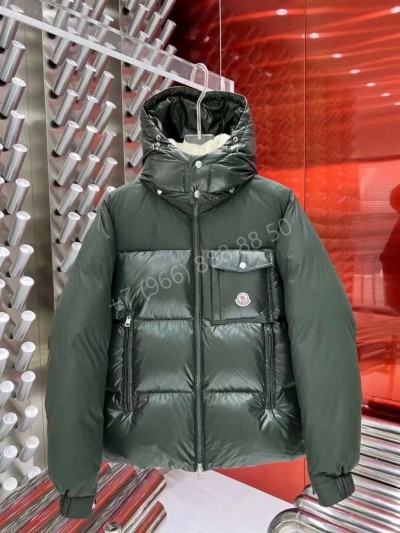 Пуховик Moncler