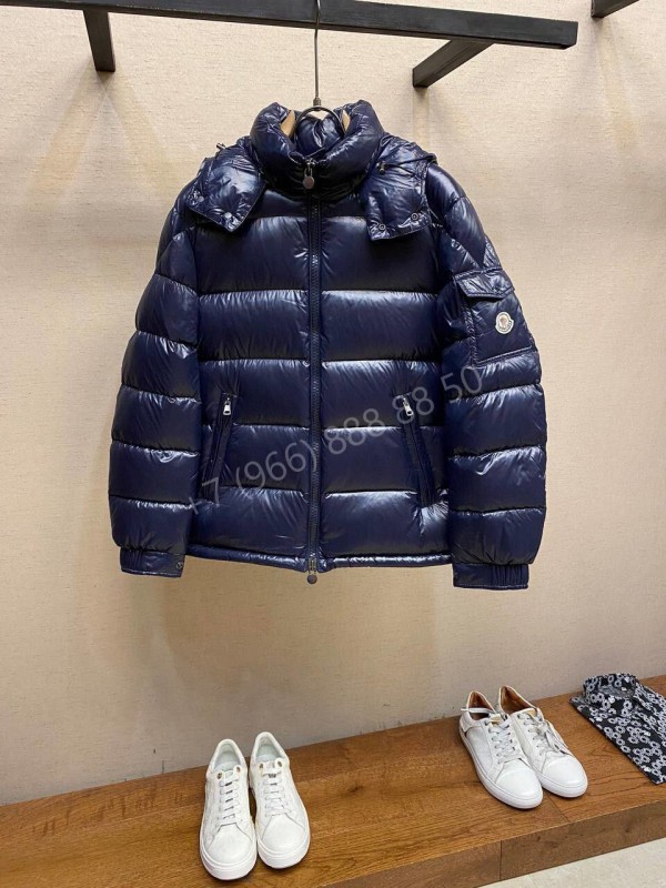 Пуховик Moncler