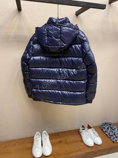 Пуховик Moncler