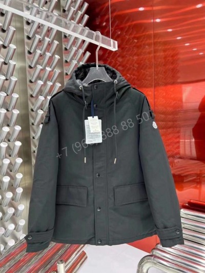 Пуховик Moncler