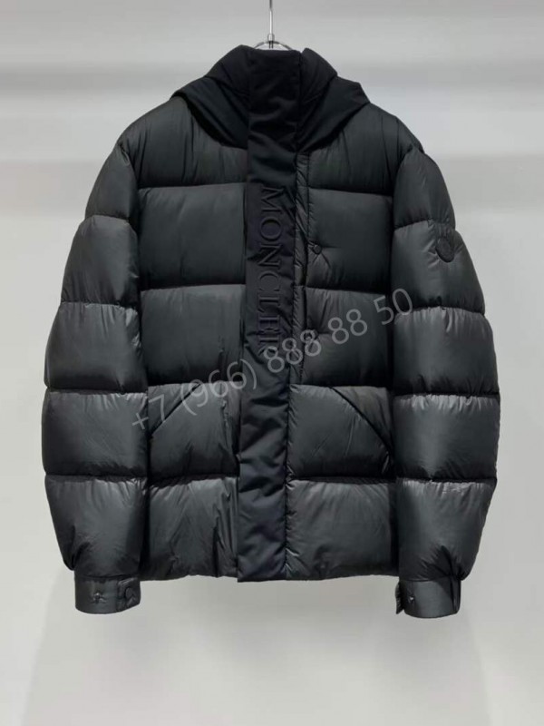 Пуховик Moncler